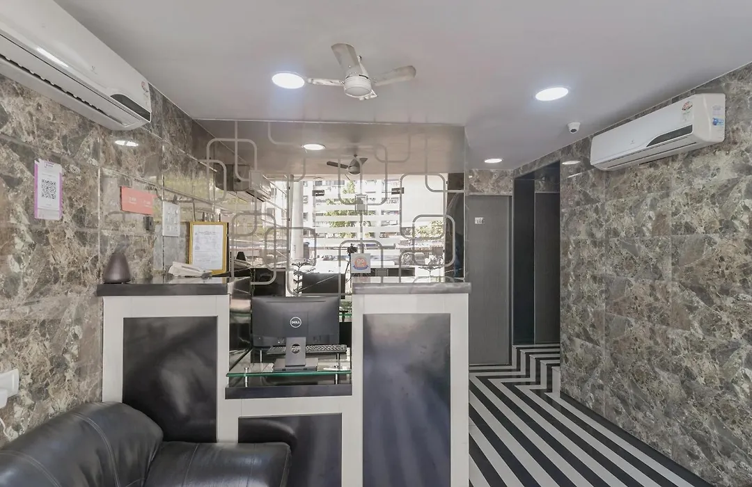 Hotel O By Oyo Ak Palace Near Chhatrapati Shivaji International Airport-1