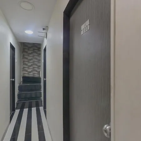 Hotel O By Oyo Ak Palace Near Chhatrapati Shivaji International Airport-3